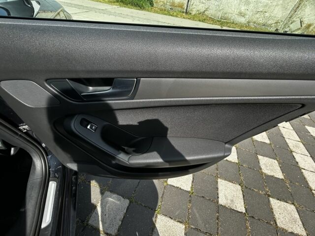 Синий Ауди А4, объемом двигателя 2 л и пробегом 270 тыс. км за 10600 $, фото 11 на Automoto.ua