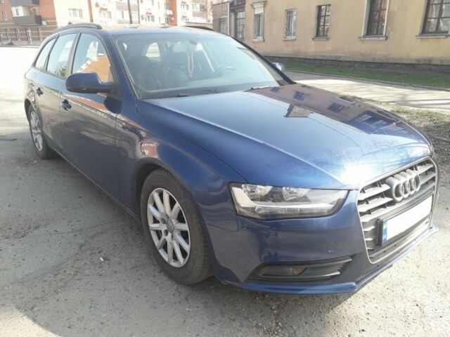 Синий Ауди А4, объемом двигателя 2 л и пробегом 22 тыс. км за 15300 $, фото 5 на Automoto.ua