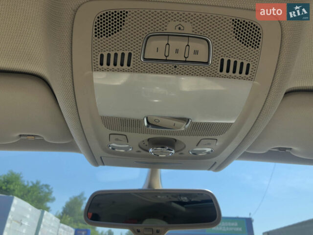 Синій Ауді А4, об'ємом двигуна 2 л та пробігом 193 тис. км за 11900 $, фото 17 на Automoto.ua