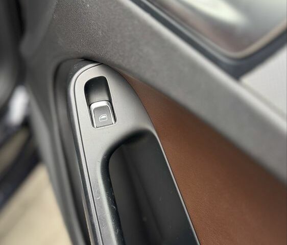 Синій Ауді А4, об'ємом двигуна 2 л та пробігом 205 тис. км за 11500 $, фото 6 на Automoto.ua