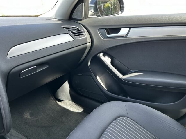 Синий Ауди А4, объемом двигателя 2 л и пробегом 270 тыс. км за 10600 $, фото 15 на Automoto.ua