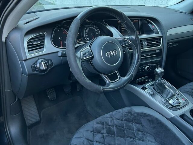 Синий Ауди А4, объемом двигателя 2 л и пробегом 210 тыс. км за 14000 $, фото 3 на Automoto.ua