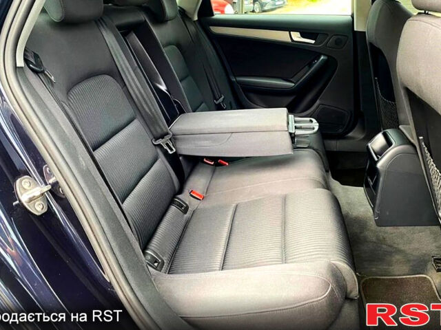 Синий Ауди А4, объемом двигателя 2 л и пробегом 200 тыс. км за 12200 $, фото 2 на Automoto.ua