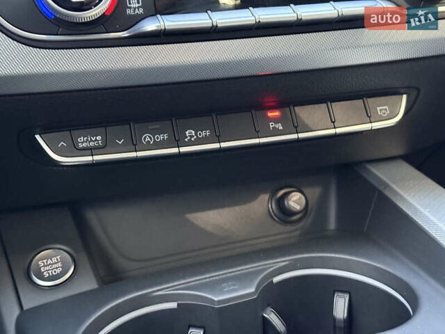 Синий Ауди А4, объемом двигателя 3 л и пробегом 210 тыс. км за 21000 $, фото 66 на Automoto.ua