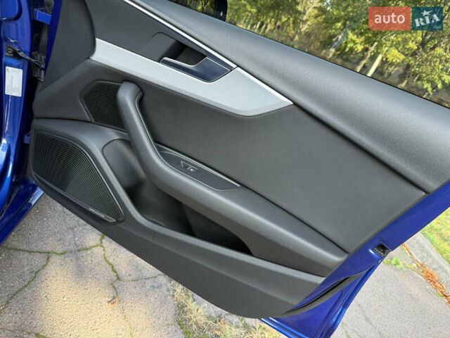 Синий Ауди А4, объемом двигателя 3 л и пробегом 210 тыс. км за 21000 $, фото 57 на Automoto.ua