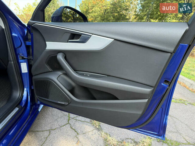 Синий Ауди А4, объемом двигателя 3 л и пробегом 210 тыс. км за 21000 $, фото 56 на Automoto.ua