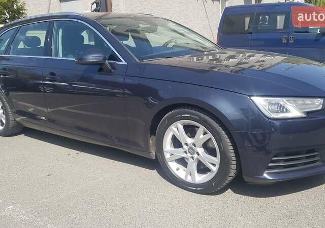 Синий Ауди А4, объемом двигателя 2 л и пробегом 158 тыс. км за 21199 $, фото 1 на Automoto.ua