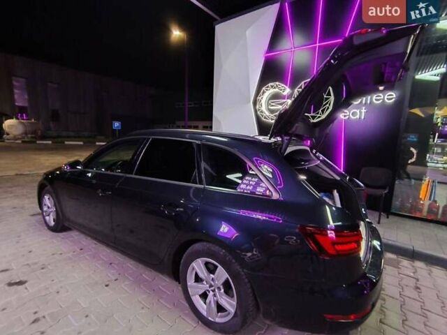 Синий Ауди А4, объемом двигателя 2 л и пробегом 240 тыс. км за 19700 $, фото 4 на Automoto.ua