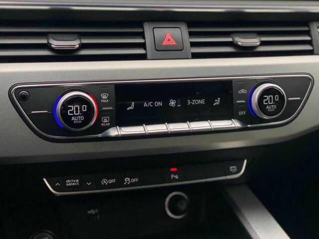 Синий Ауди А4, объемом двигателя 2 л и пробегом 235 тыс. км за 20990 $, фото 14 на Automoto.ua