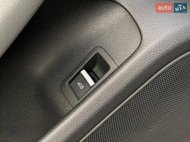 Синий Ауди А4, объемом двигателя 1.97 л и пробегом 235 тыс. км за 19990 $, фото 25 на Automoto.ua