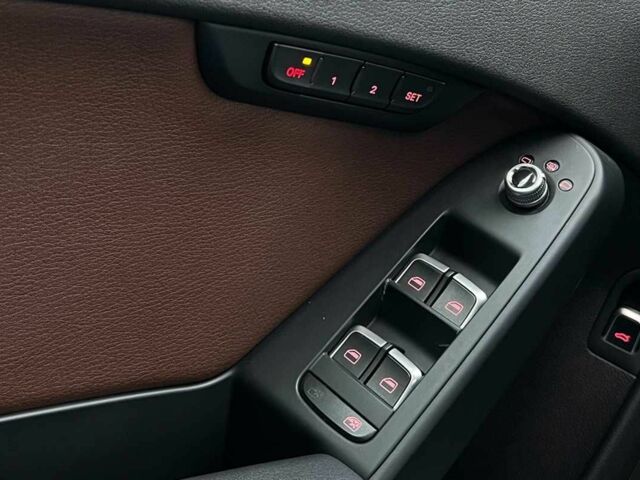 Синій Ауді А4, об'ємом двигуна 2 л та пробігом 127 тис. км за 12800 $, фото 19 на Automoto.ua