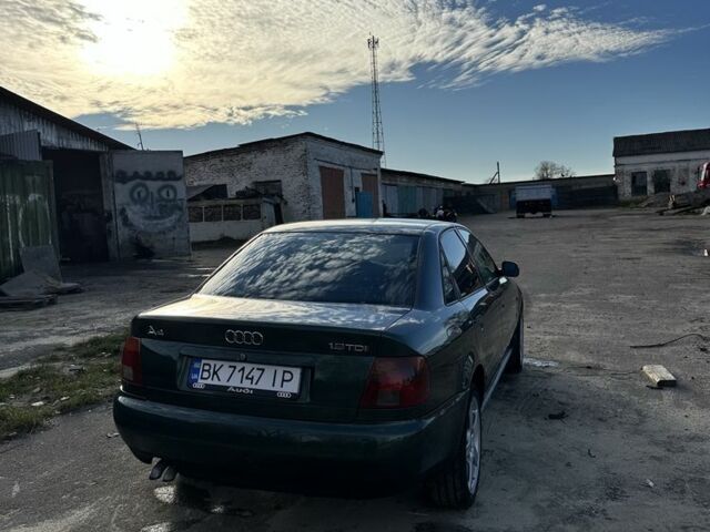 Зеленый Ауди А4, объемом двигателя 1.9 л и пробегом 500 тыс. км за 2850 $, фото 4 на Automoto.ua