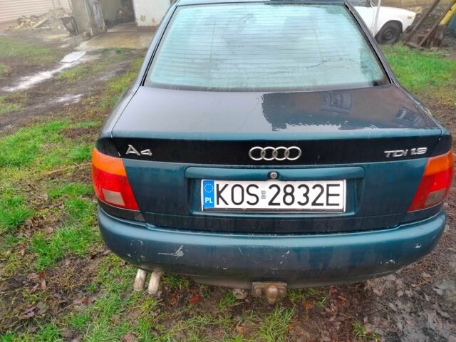 Зеленый Ауди А4, объемом двигателя 1.9 л и пробегом 345 тыс. км за 1150 $, фото 3 на Automoto.ua