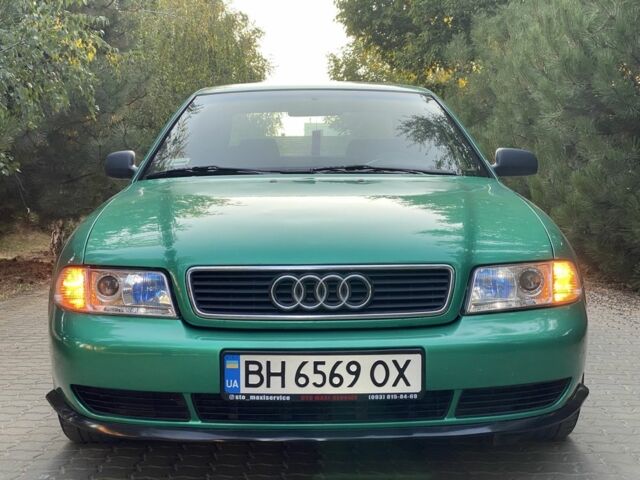 Зеленый Ауди А4, объемом двигателя 1.9 л и пробегом 350 тыс. км за 3800 $, фото 4 на Automoto.ua