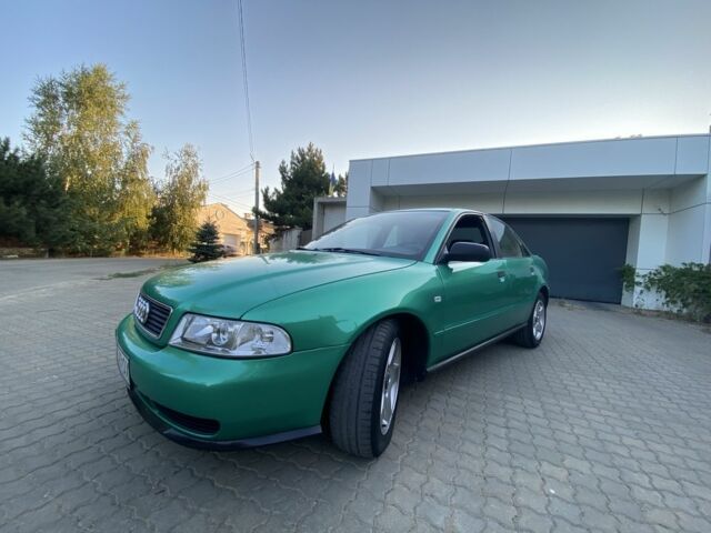 Зеленый Ауди А4, объемом двигателя 1.9 л и пробегом 350 тыс. км за 3800 $, фото 19 на Automoto.ua