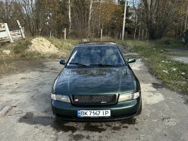 Зеленый Ауди А4, объемом двигателя 1.9 л и пробегом 500 тыс. км за 2850 $, фото 3 на Automoto.ua