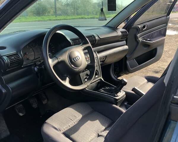 Зеленый Ауди А4, объемом двигателя 1.8 л и пробегом 362 тыс. км за 3150 $, фото 6 на Automoto.ua