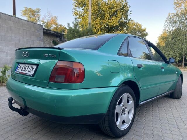 Зеленый Ауди А4, объемом двигателя 1.9 л и пробегом 350 тыс. км за 3800 $, фото 18 на Automoto.ua