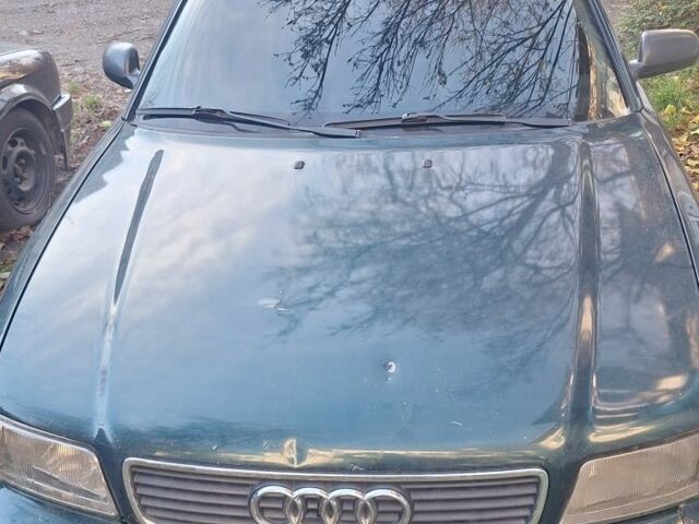 Зеленый Ауди А4, объемом двигателя 1.6 л и пробегом 310 тыс. км за 1662 $, фото 3 на Automoto.ua