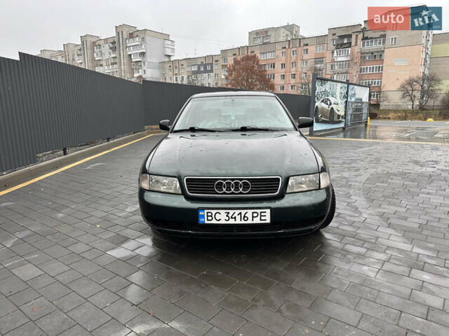 Зелений Ауді А4, об'ємом двигуна 1.8 л та пробігом 299 тис. км за 2350 $, фото 4 на Automoto.ua