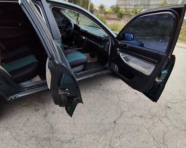 Ауди А4 1996 в Софиевке на Automoto.ua Зеленый Ауди А4, объемом двигателя 1.8 л и пробегом 320 тыс. км за 3600 $, фото 5 на Automoto.ua