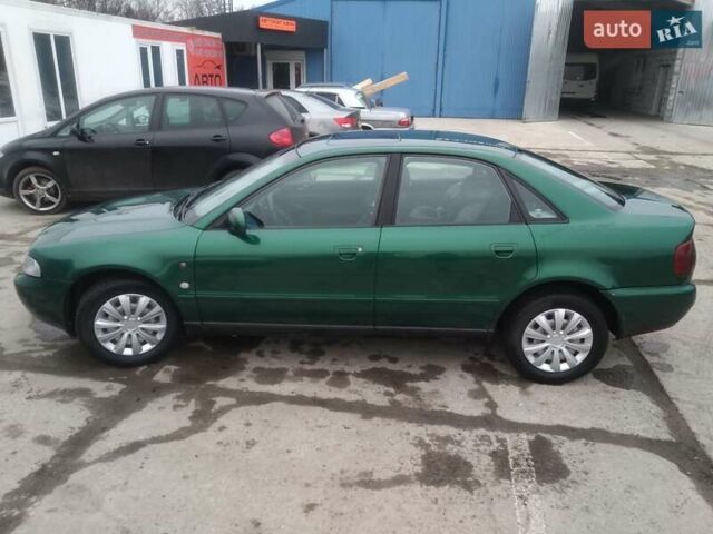 Зеленый Ауди А4, объемом двигателя 1.9 л и пробегом 325 тыс. км за 3600 $, фото 8 на Automoto.ua