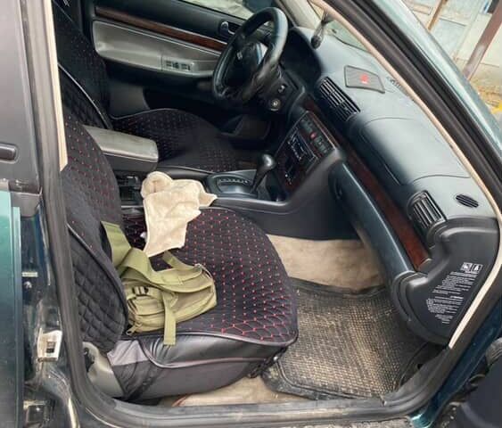 Ауди А4 1996 в Киеве на Automoto.ua Зеленый Ауди А4, объемом двигателя 2.6 л и пробегом 300 тыс. км за 2500 $, фото 8 на Automoto.ua