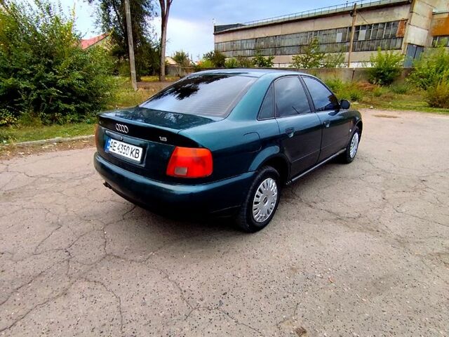 Зеленый Ауди А4, объемом двигателя 1.8 л и пробегом 320 тыс. км за 3600 $, фото 3 на Automoto.ua