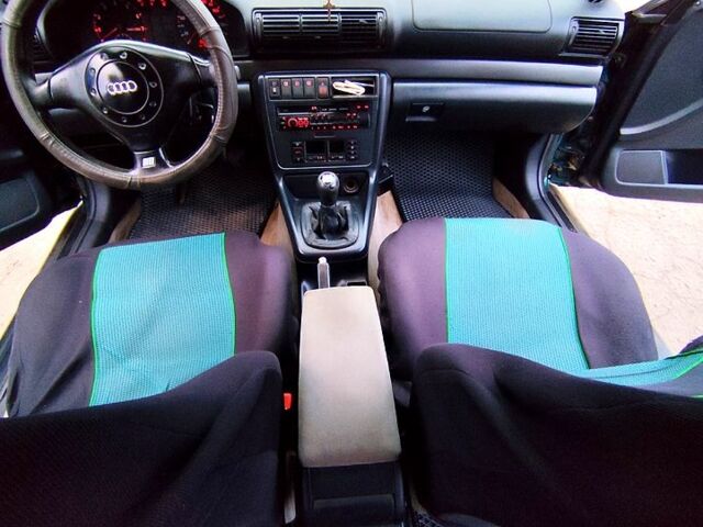 Зеленый Ауди А4, объемом двигателя 1.8 л и пробегом 320 тыс. км за 3600 $, фото 8 на Automoto.ua