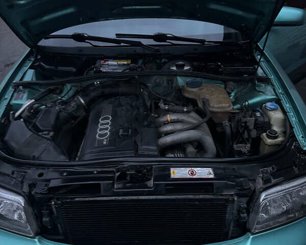 Зеленый Ауди А4, объемом двигателя 1.8 л и пробегом 318 тыс. км за 3400 $, фото 13 на Automoto.ua