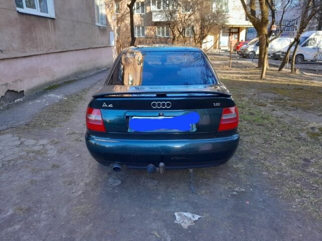 Зеленый Ауди А4, объемом двигателя 1 л и пробегом 347 тыс. км за 2500 $, фото 1 на Automoto.ua