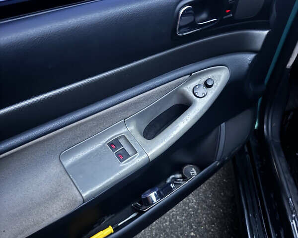 Зеленый Ауди А4, объемом двигателя 1.8 л и пробегом 318 тыс. км за 3400 $, фото 9 на Automoto.ua