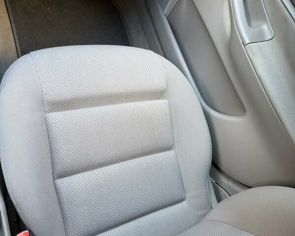 Зеленый Ауди А4, объемом двигателя 1.6 л и пробегом 102 тыс. км за 8000 $, фото 9 на Automoto.ua