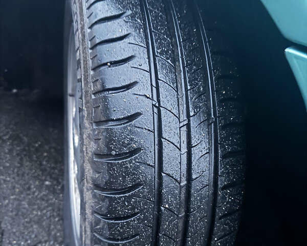 Зеленый Ауди А4, объемом двигателя 1.8 л и пробегом 318 тыс. км за 3400 $, фото 11 на Automoto.ua