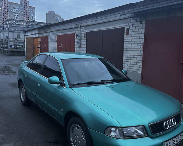 Зеленый Ауди А4, объемом двигателя 1.8 л и пробегом 318 тыс. км за 3400 $, фото 1 на Automoto.ua