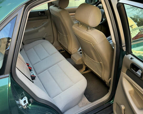 Зеленый Ауди А4, объемом двигателя 1.6 л и пробегом 102 тыс. км за 8000 $, фото 14 на Automoto.ua