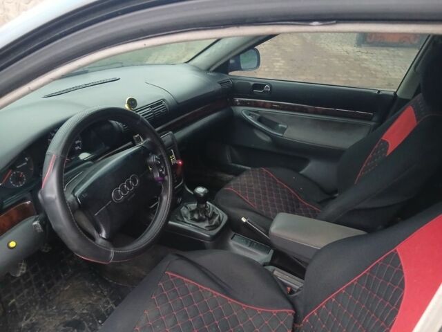 Зелений Ауді А4, об'ємом двигуна 0 л та пробігом 257 тис. км за 1600 $, фото 7 на Automoto.ua