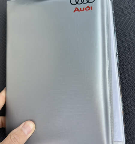 Зеленый Ауди А4, объемом двигателя 1.78 л и пробегом 244 тыс. км за 5500 $, фото 7 на Automoto.ua