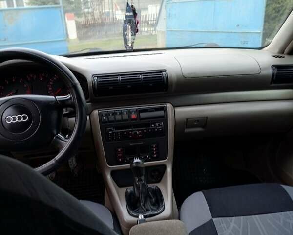 Зеленый Ауди А4, объемом двигателя 1.6 л и пробегом 400 тыс. км за 3000 $, фото 9 на Automoto.ua