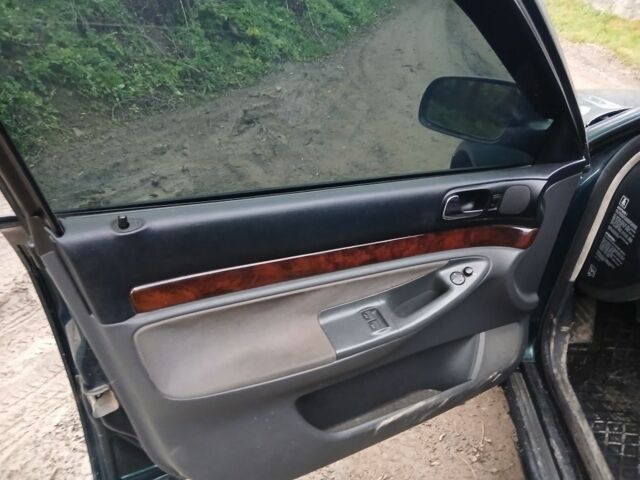 Зелений Ауді А4, об'ємом двигуна 0 л та пробігом 257 тис. км за 1600 $, фото 8 на Automoto.ua