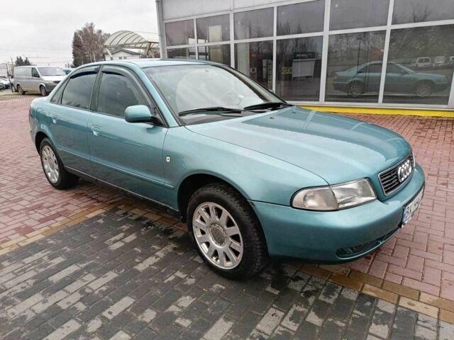 Зеленый Ауди А4, объемом двигателя 1.6 л и пробегом 292 тыс. км за 3000 $, фото 2 на Automoto.ua