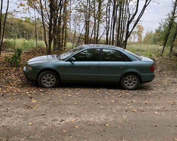 Зеленый Ауди А4, объемом двигателя 1.6 л и пробегом 400 тыс. км за 3000 $, фото 18 на Automoto.ua