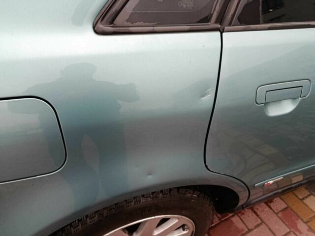 Зеленый Ауди А4, объемом двигателя 1.6 л и пробегом 292 тыс. км за 3000 $, фото 10 на Automoto.ua