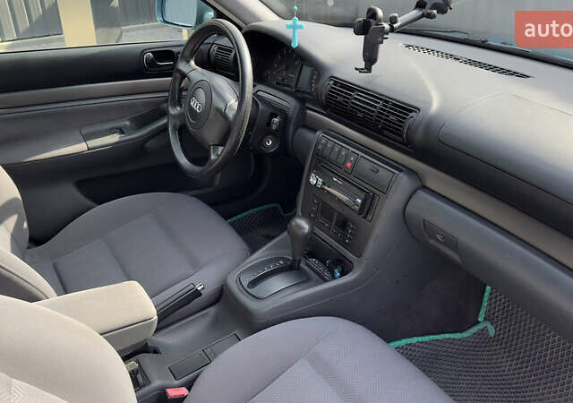 Зеленый Ауди А4, объемом двигателя 1.78 л и пробегом 244 тыс. км за 5500 $, фото 6 на Automoto.ua