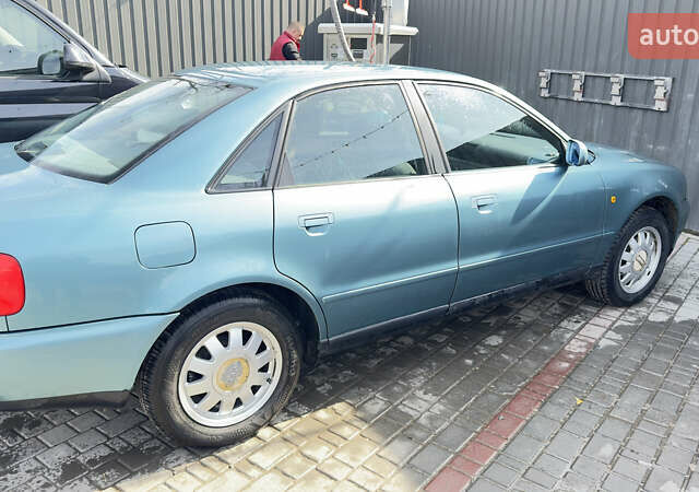 Зеленый Ауди А4, объемом двигателя 1.78 л и пробегом 244 тыс. км за 5500 $, фото 2 на Automoto.ua