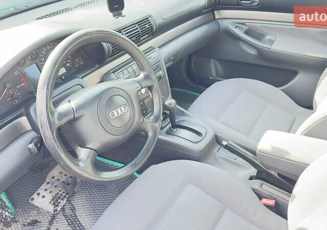 Зеленый Ауди А4, объемом двигателя 1.78 л и пробегом 244 тыс. км за 5500 $, фото 4 на Automoto.ua