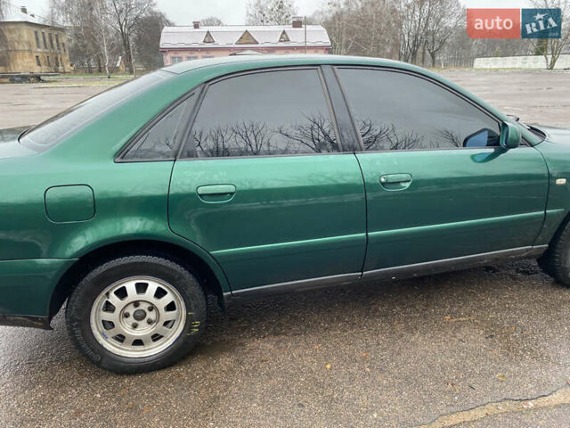 Зеленый Ауди А4, объемом двигателя 1.6 л и пробегом 355 тыс. км за 3500 $, фото 8 на Automoto.ua