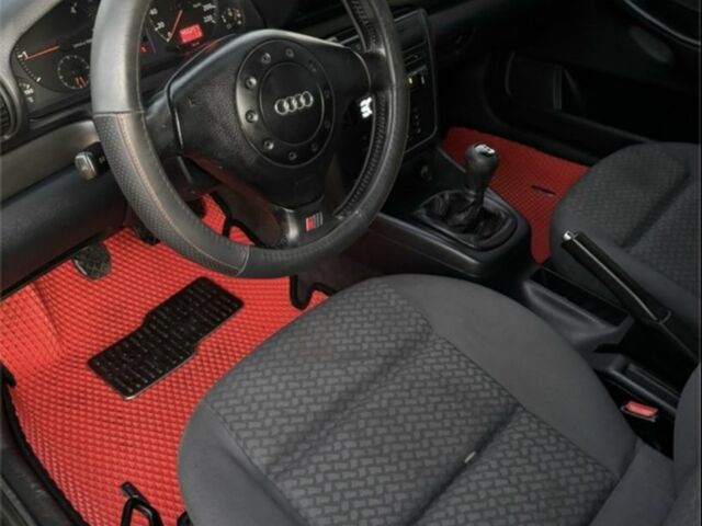 Зеленый Ауди А4, объемом двигателя 1.9 л и пробегом 350 тыс. км за 2350 $, фото 3 на Automoto.ua