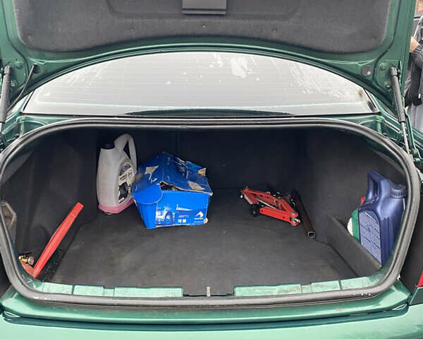 Зеленый Ауди А4, объемом двигателя 1.6 л и пробегом 355 тыс. км за 3500 $, фото 13 на Automoto.ua