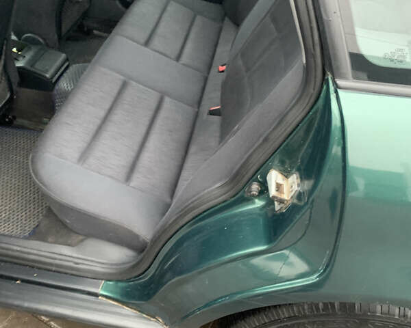 Зелений Ауді А4, об'ємом двигуна 1.9 л та пробігом 283 тис. км за 3900 $, фото 15 на Automoto.ua